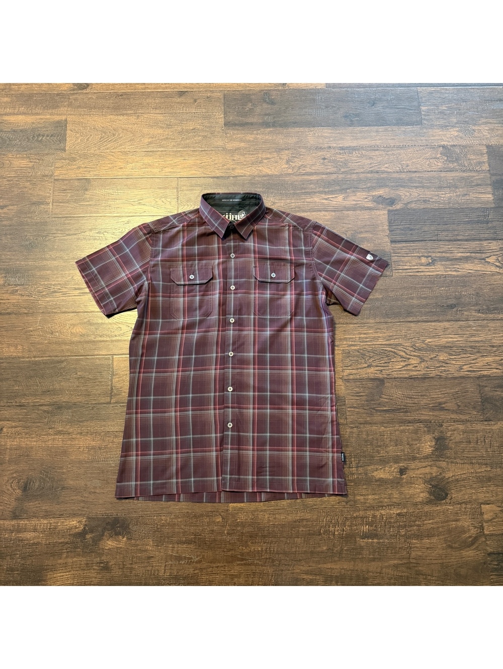 KUHL Eluxur Mens Small S Plaid Short Sleeve Button Up Hiking Shirt Burgundy